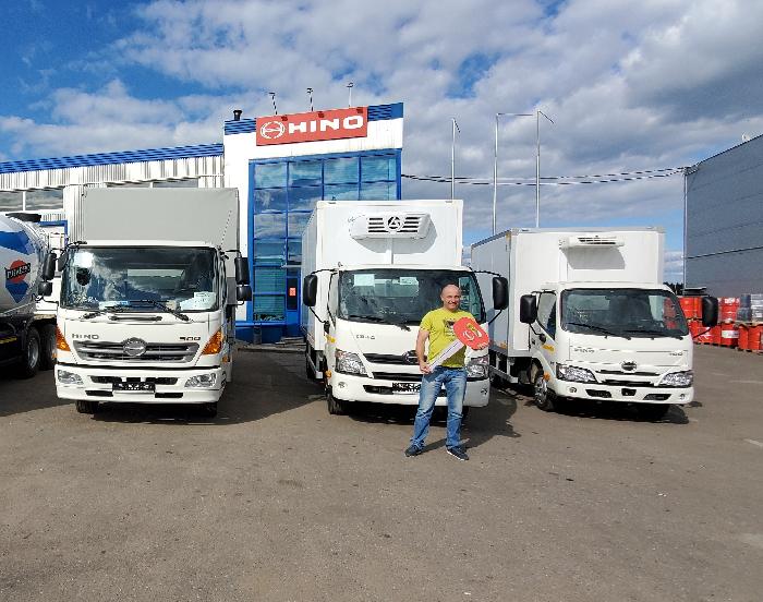 Компания «Хино Моторс» отметила передачу 15 500 автомобиля в России