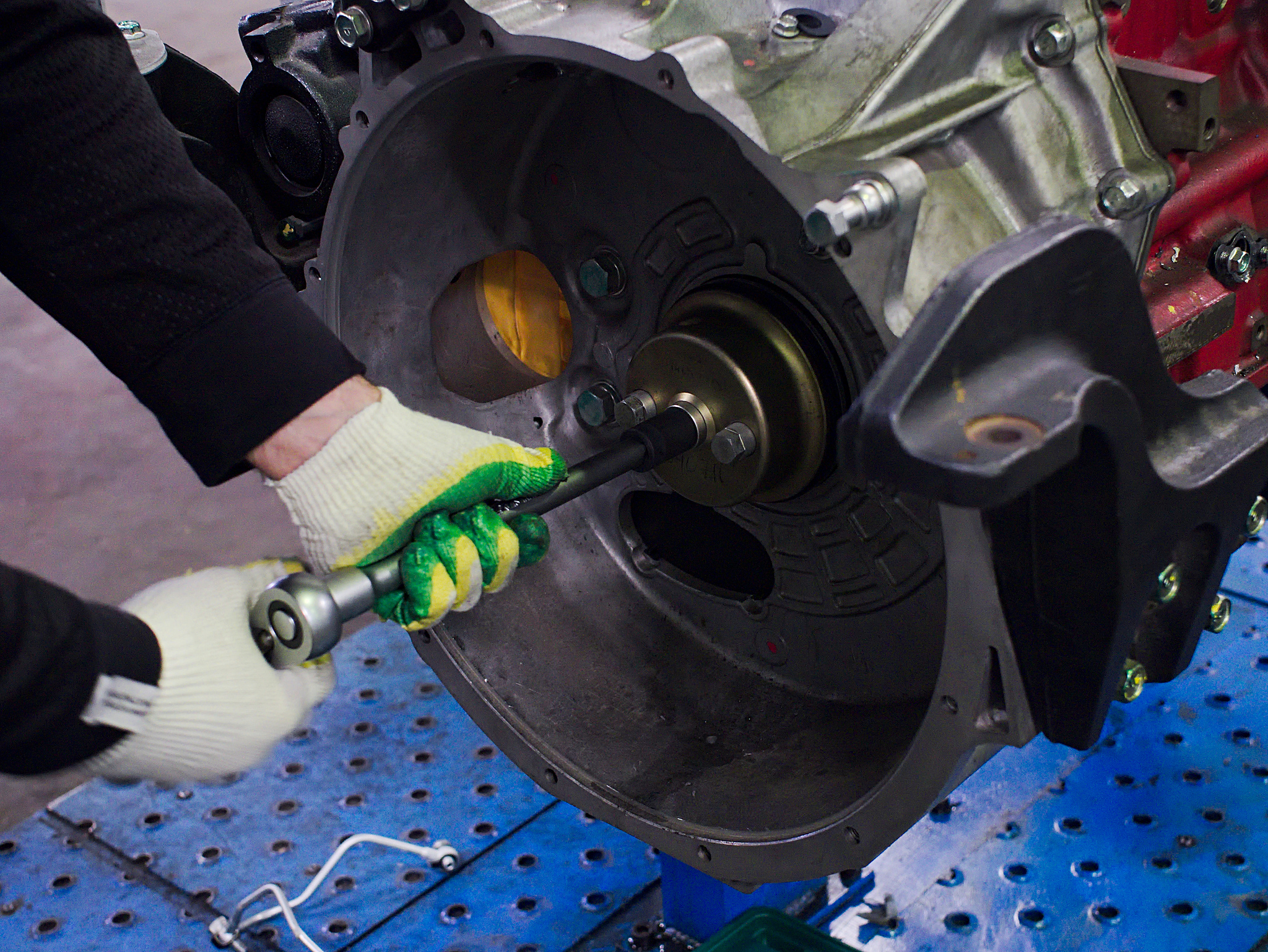 Тренинг для дилеров HINO: Двигатель J08E-UR