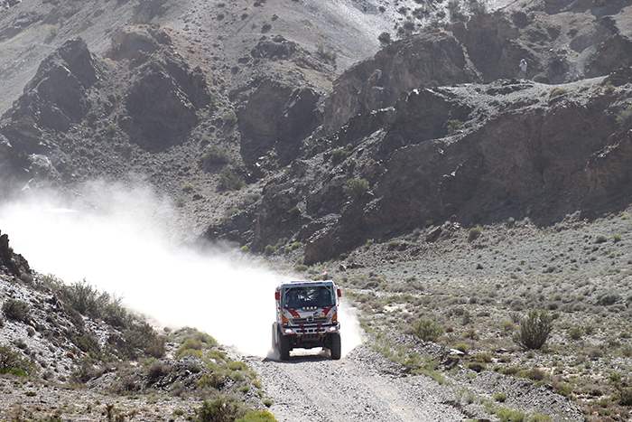 Пилот HINO TEAM SUGAWARA прибыл с визитом во Владивосток