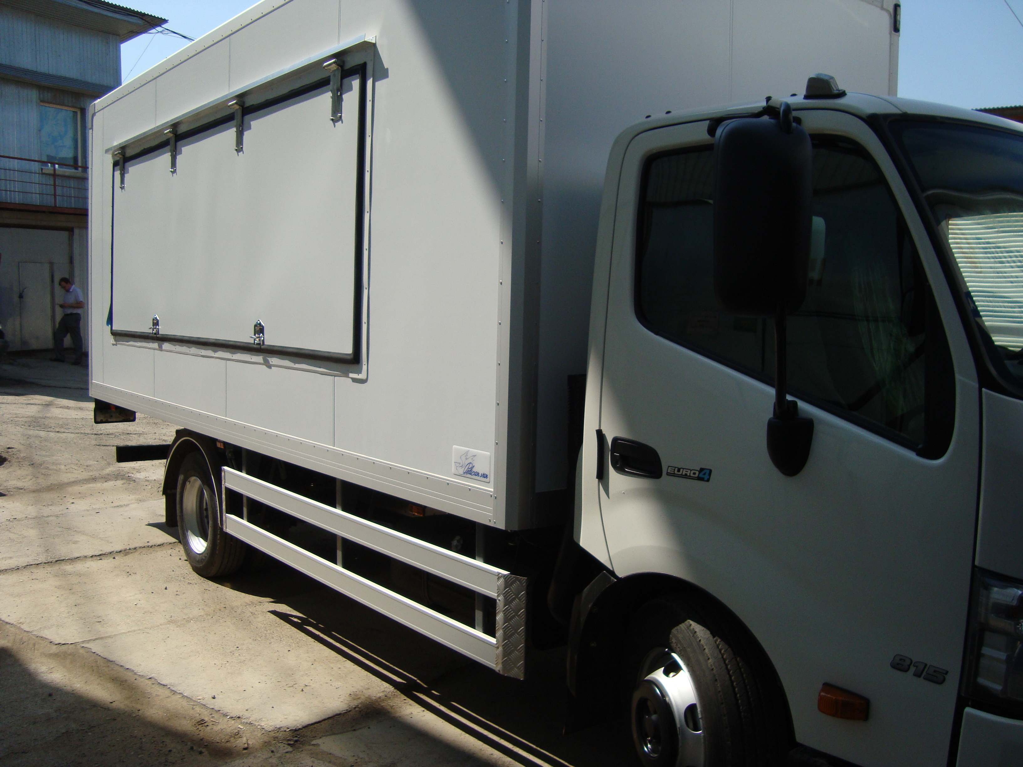 Автолавка HINO теперь в Сибири