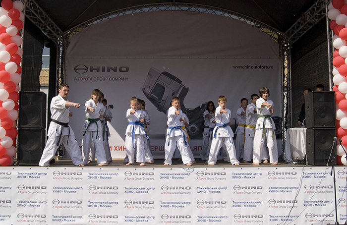 Презентация дилерского центра ООО «Техцентр ХИНО – МОСКВА»