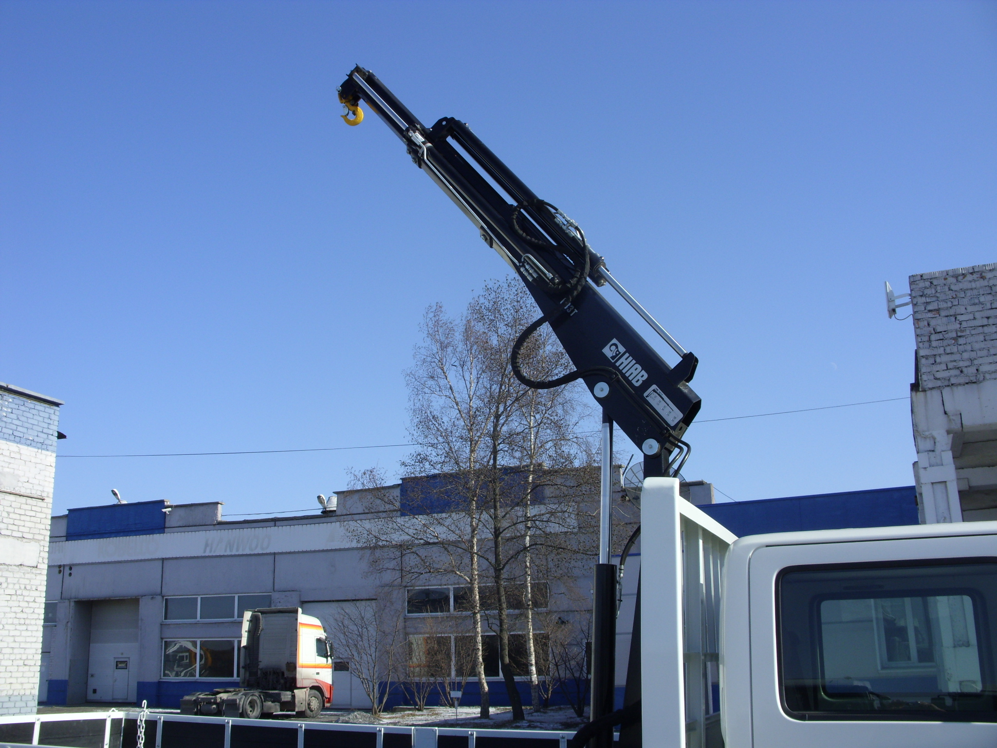 HINO с двойной кабиной для компании «Роснефть»