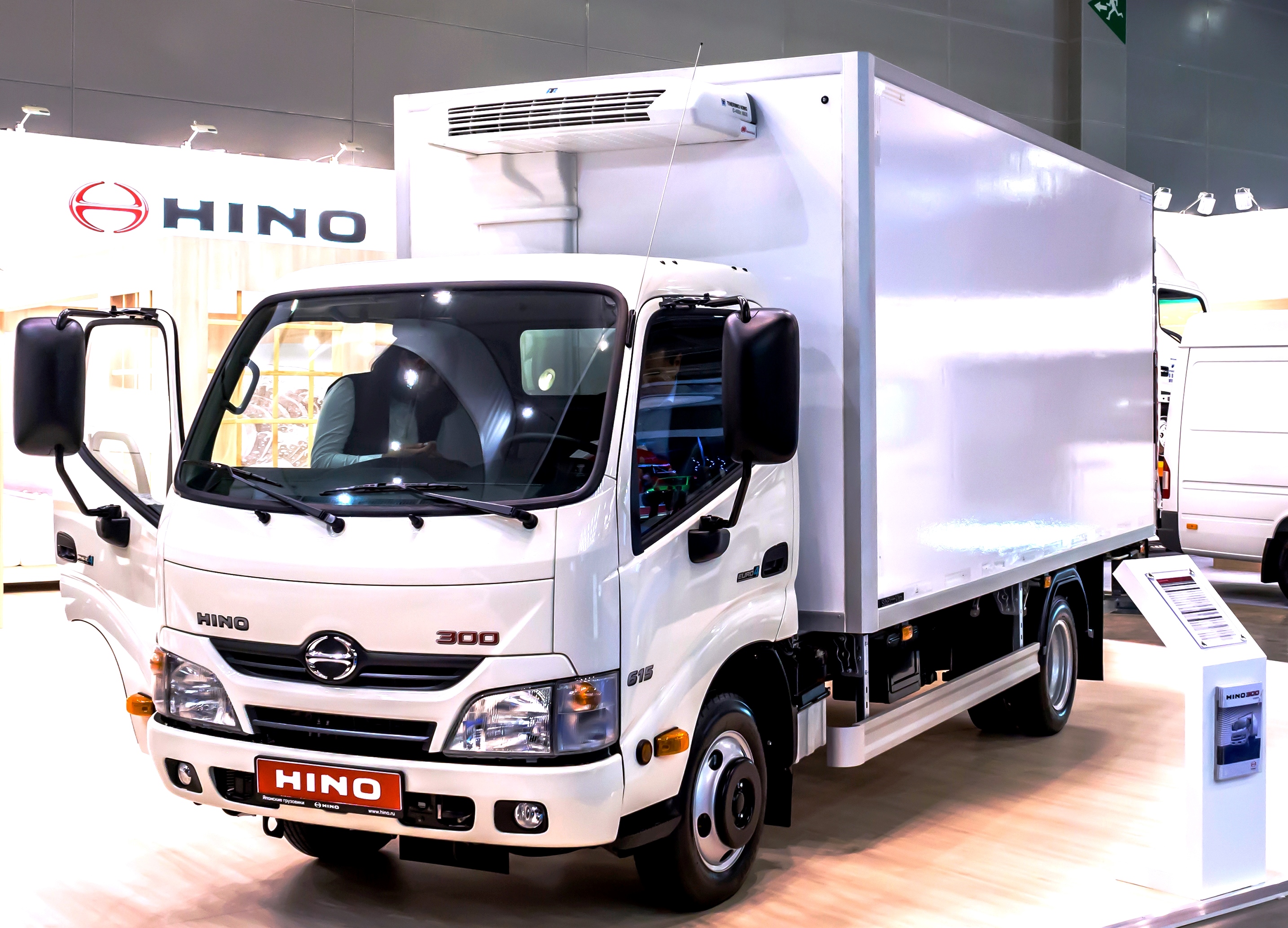 HINO на COMTRANS 2017