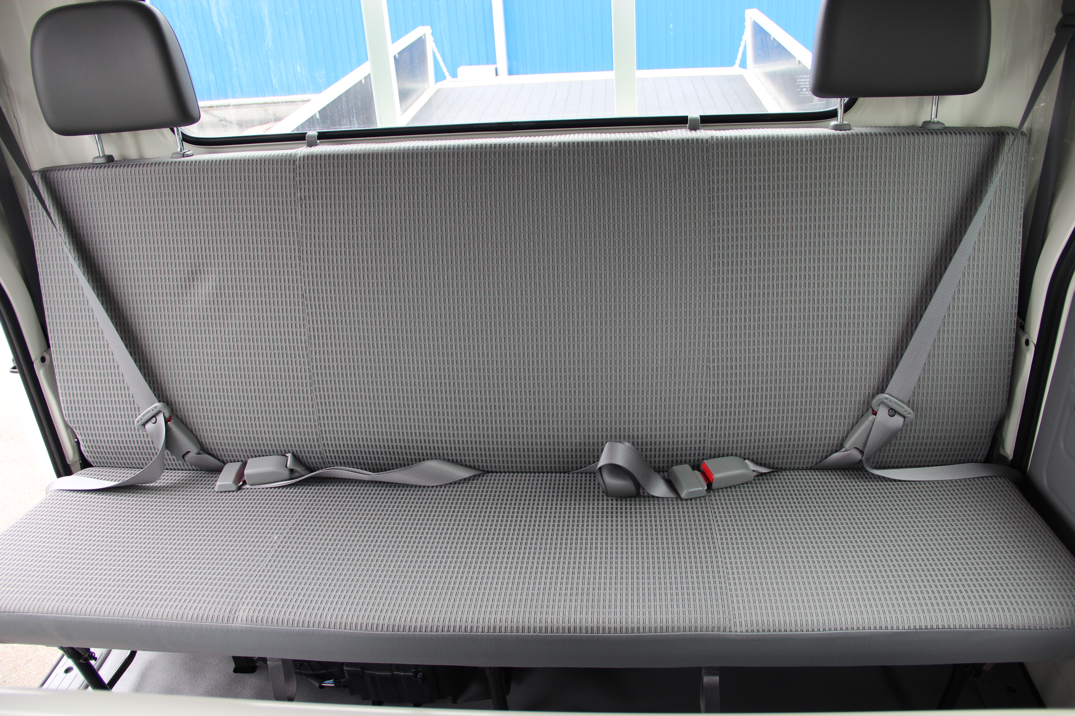 HINO с двойной кабиной для компании «Роснефть»