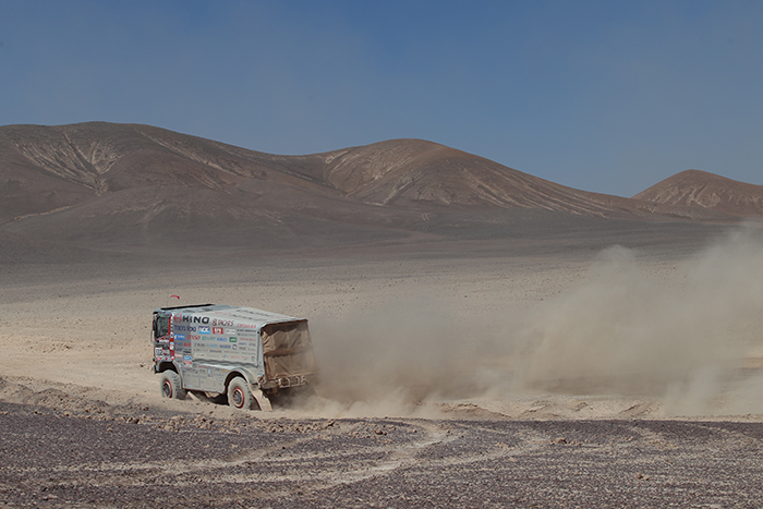 Пилот HINO TEAM SUGAWARA прибыл с визитом во Владивосток