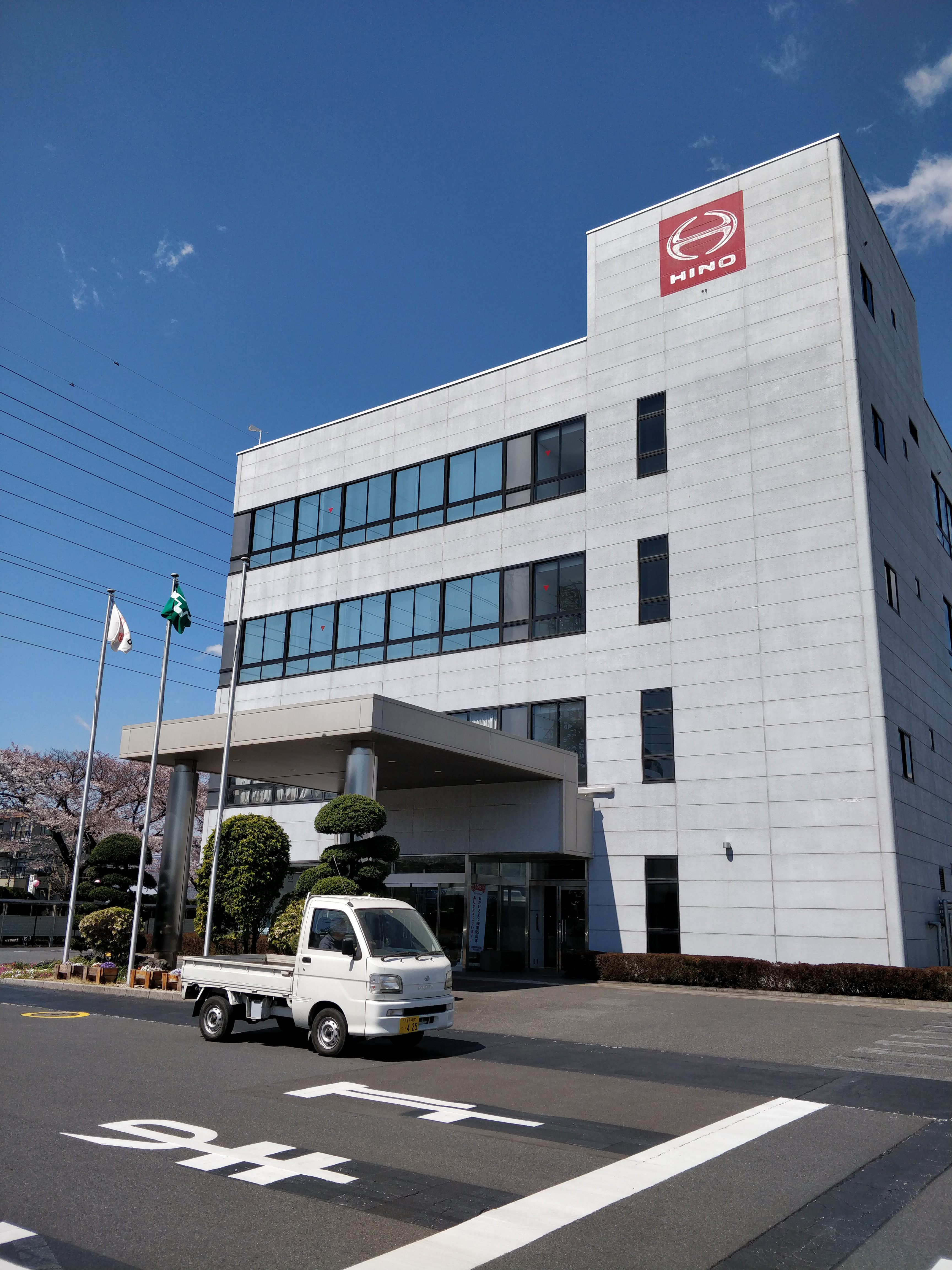 Представители лучших дилерских центров Hino посетили Японию