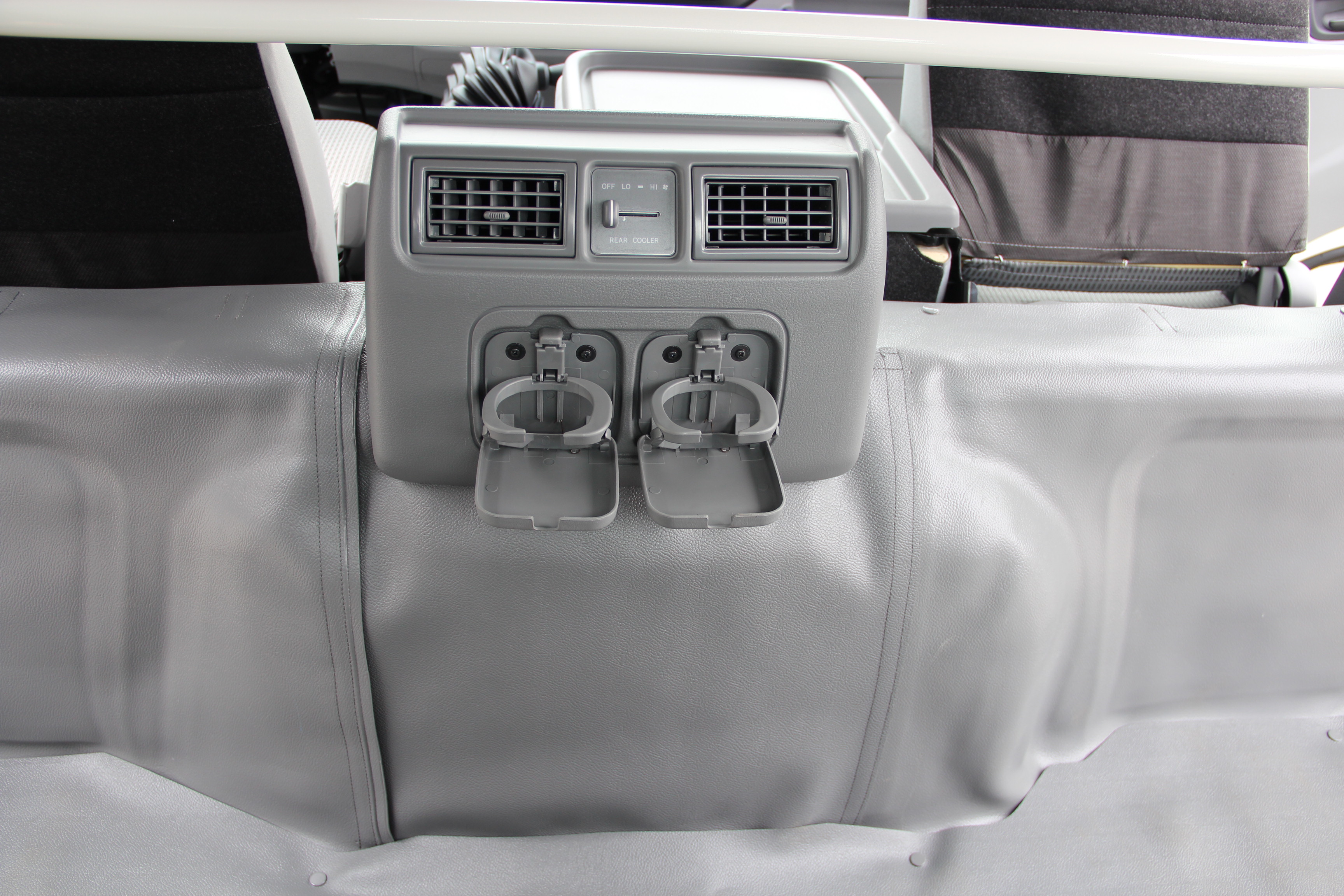 HINO с двойной кабиной для компании «Роснефть»