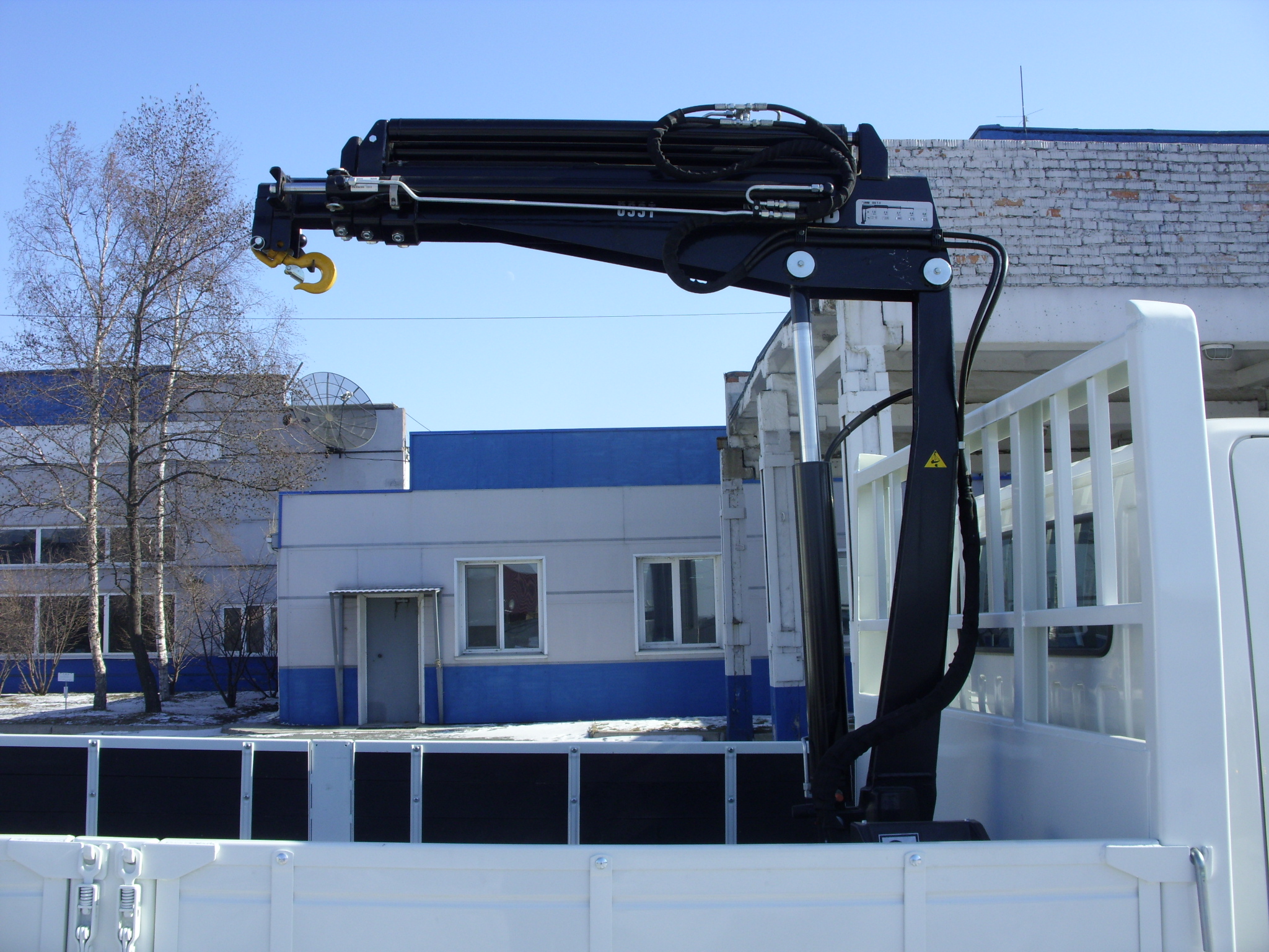 HINO с двойной кабиной для компании «Роснефть»