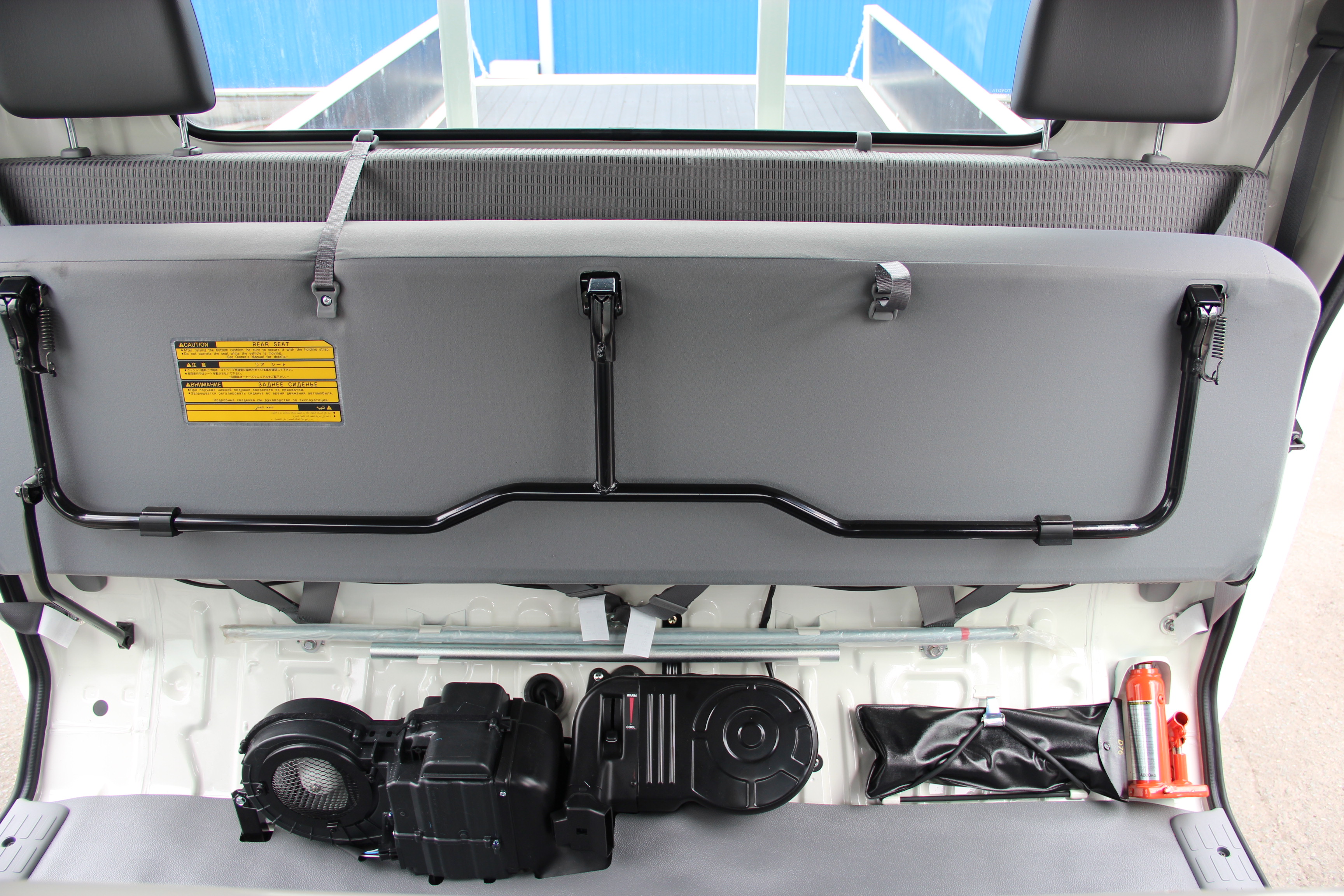 HINO с двойной кабиной для компании «Роснефть»